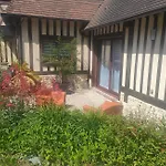 L'herbe Aux Vaches Couette-café 3*