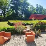 Couette-café L'herbe Aux Vaches 3*