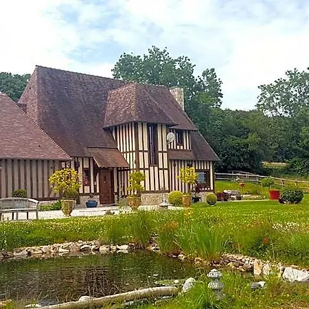 L'herbe Aux Vaches Bed & Breakfast Saint-Pierre-Azif
