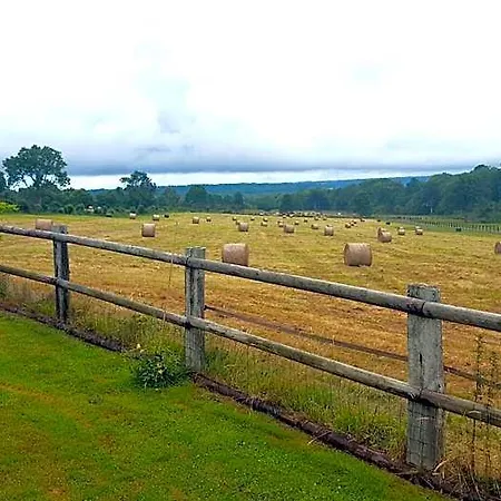 Bed & Breakfast L'herbe Aux Vaches 3*